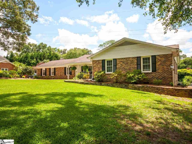 Property image 3 at 219 Donington Drive, Greenville, SC 29615