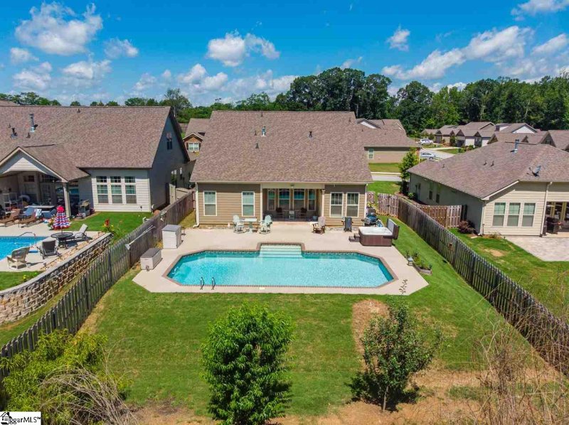 Property image 2 at 108 Common Oaks Court, Simpsonville, SC 29681