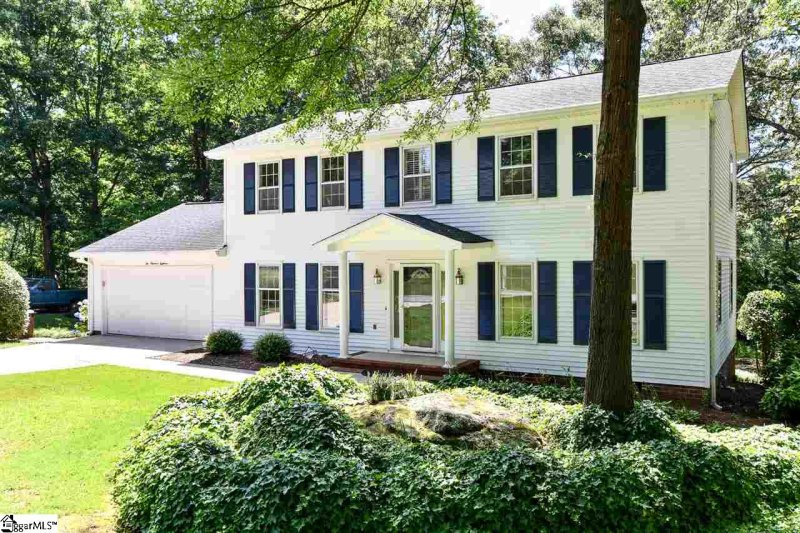 Property image 3 at 218 Cannon Circle, Greenville, SC 29607-5112