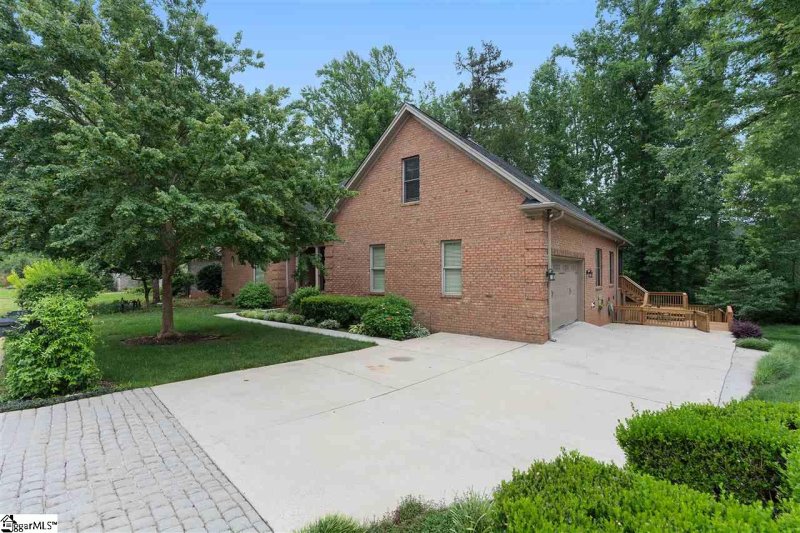 Property image 4 at 517 Foxcroft Road, Greenville, SC 29615