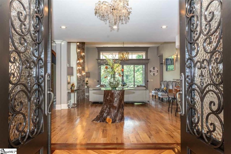 Property image 3 at 245 Yorkswell Lane, Greenville, SC 29607