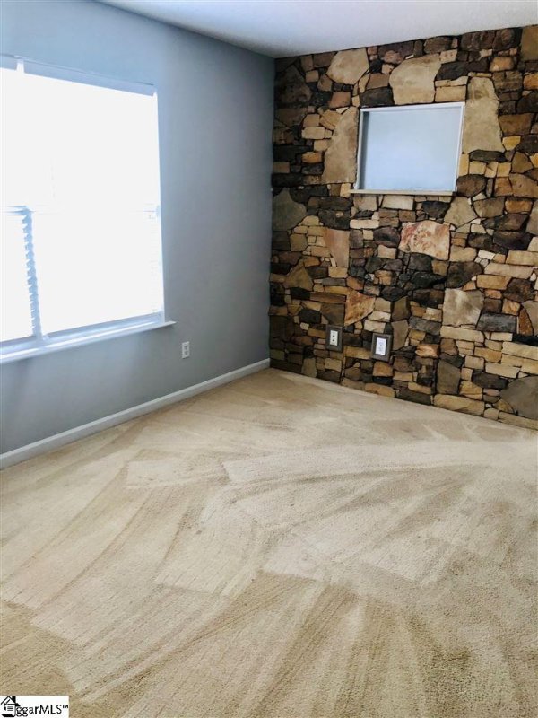 Property image 2 at 114 Willow Bend Drive, Taylors, SC 29687