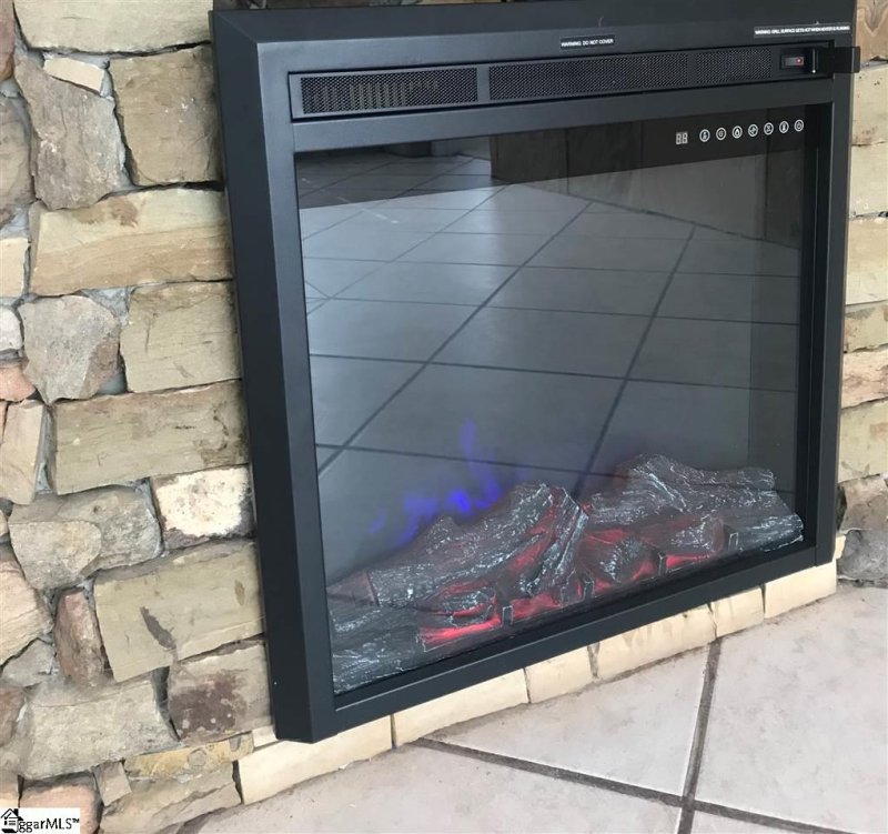 Property image 4 at 114 Willow Bend Drive, Taylors, SC 29687