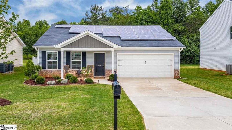 Property image 2 at 207 Spirit Drive, Roebuck, SC 29376