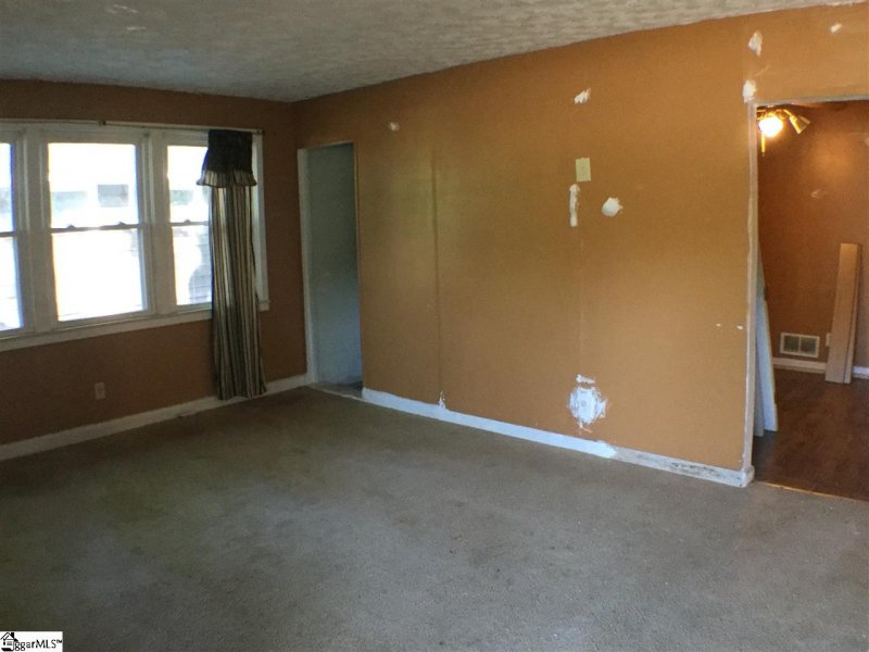 Property image 3 at 416 Crescent Avenue, Spartanburg, SC 29306