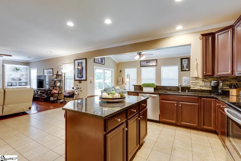 Property image 5 at 19 Weston Brook Way, Greenville, SC 29607