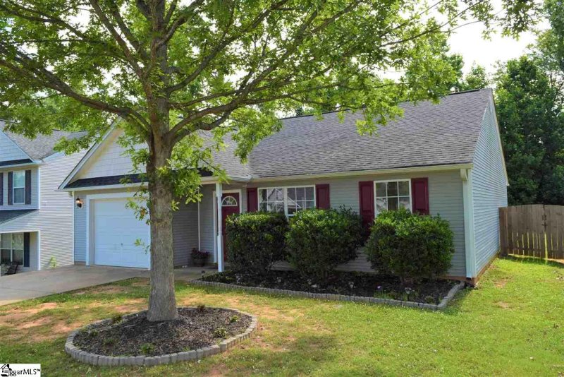 Property image 2 at 235 Stockbridge Drive, Spartanburg, SC 29301