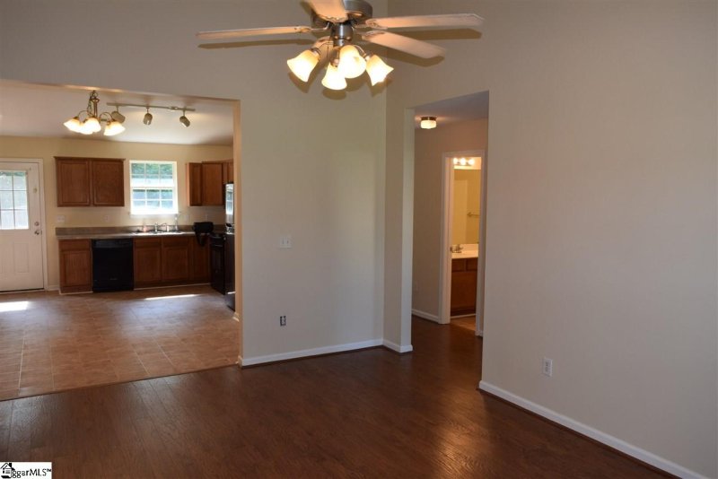 Property image 4 at 235 Stockbridge Drive, Spartanburg, SC 29301