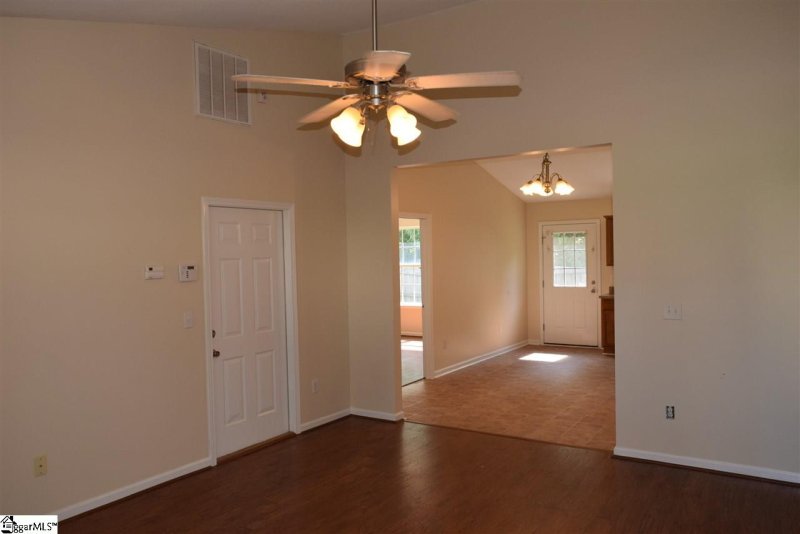 Property image 5 at 235 Stockbridge Drive, Spartanburg, SC 29301