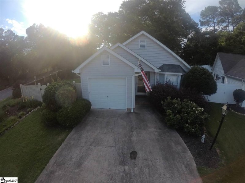 Property image 2 at 101 Cobblestone Court, Anderson, SC 29621