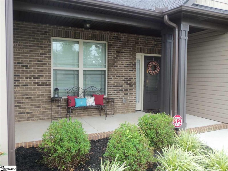 Property image 4 at 211 Clearridge Way, Greer, SC 29651