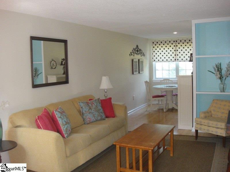 Property image 3 at 65 Faris Circle, Greenville, SC 29605