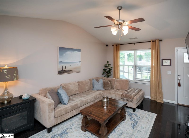 Property image 5 at 200 Summerlea Lane, Greer, SC 29651