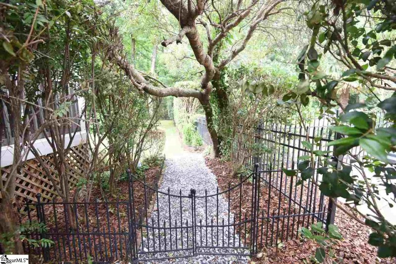 Property image 5 at 2 Artesian Court, Simpsonville, SC 29681-4954