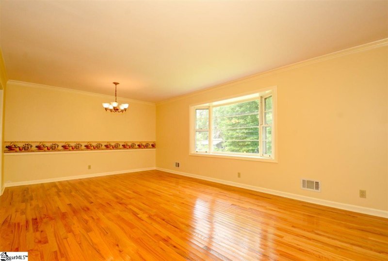 Property image 4 at 301 Westcliffe Way, Greenville, SC 29611