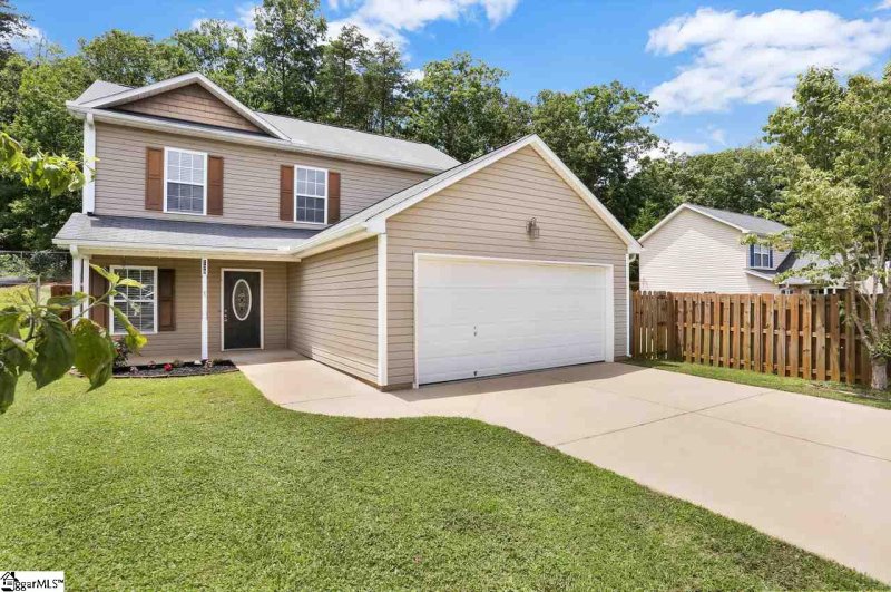 Property image 3 at 139 Cosmos Lane, Greer, SC 29651