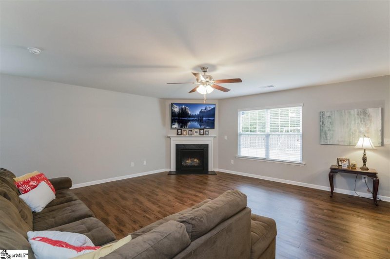 Property image 5 at 668 Willow Bank Landing, Moore, SC 29369