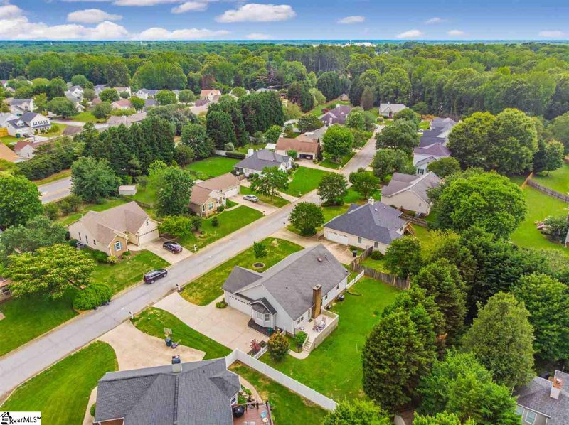 Property image 5 at 4 Iveyrose Court, Simpsonville, SC 29681