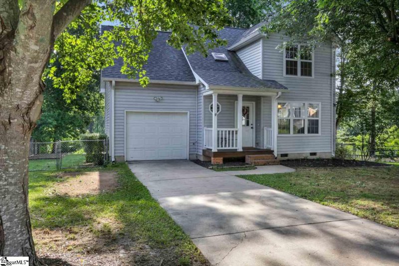 Property image 2 at 5 Richden Court, Taylors, SC 29687