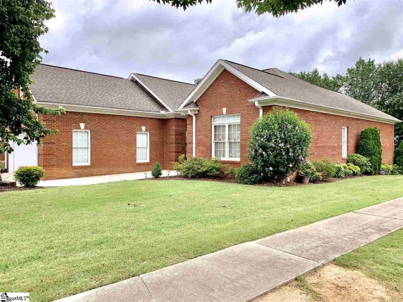 Property image 3 at 117 Hartsfield Drive, Easley, SC 29642
