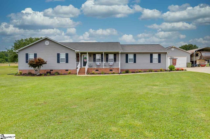 Property image 2 at 1308 Rosewood Court, Williamston, SC 29697