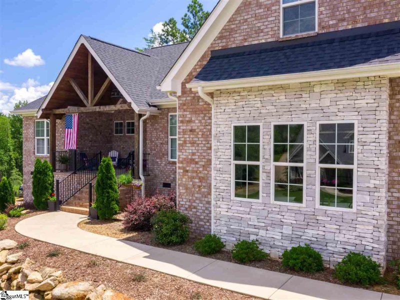 Property image 3 at 301 Wake Hill Court, Taylors, SC 29687