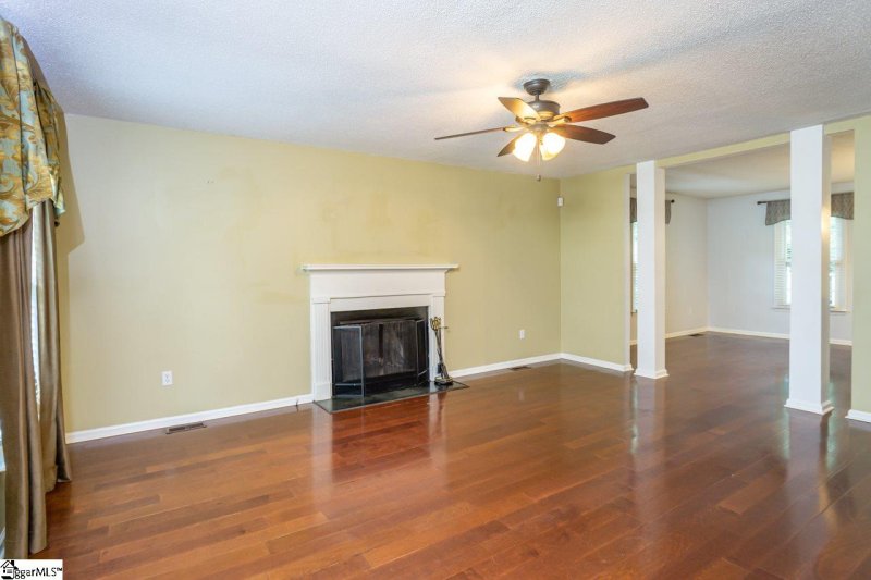 Property image 4 at 524 Indian Trail, Taylors, SC 29687