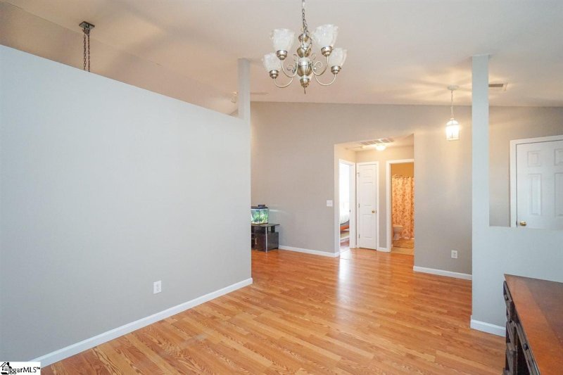 Property image 4 at 421 Lily Pond Lane, Taylors, SC 29687