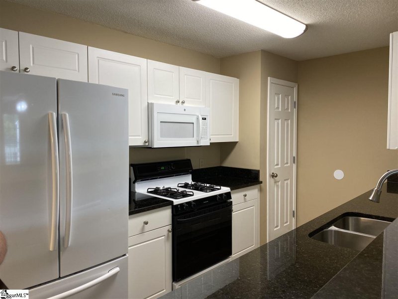 Property image 3 at 131 McKenna Circle, Greenville, SC 29615
