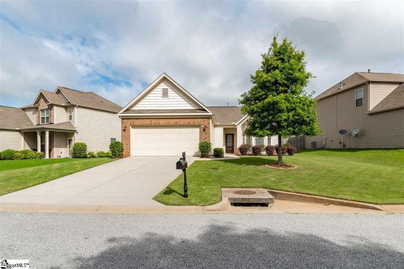 Property image 2 at 104 Salthouse Road, Simpsonville, SC 29680
