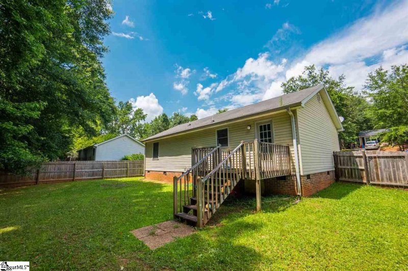 Property image 2 at 402 Idlewild Avenue, Greenville, SC 29605