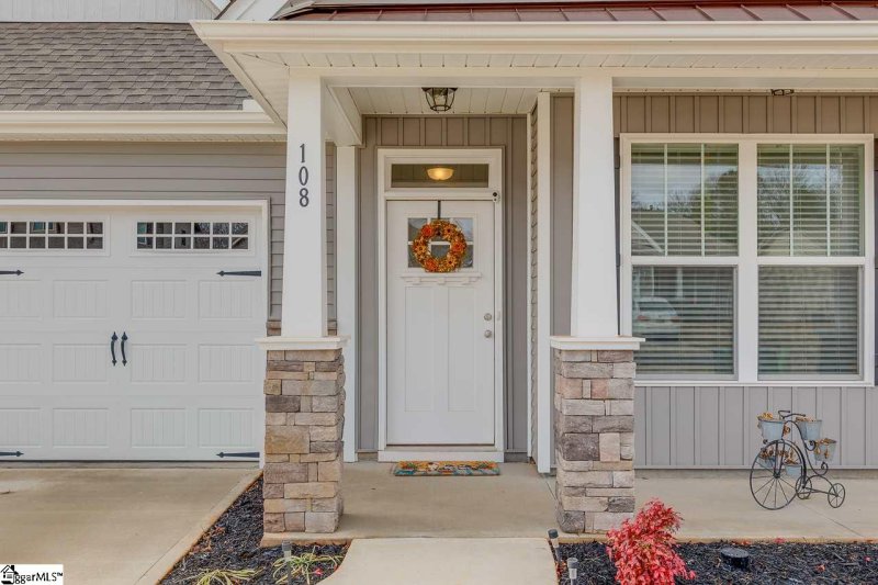 Property image 4 at 108 Ramshackle Way, Greer, SC 29650
