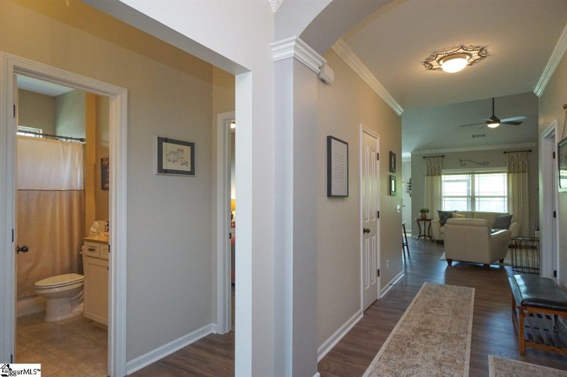 Property image 4 at 205 Engelmann Lane, Simpsonville, SC 29680