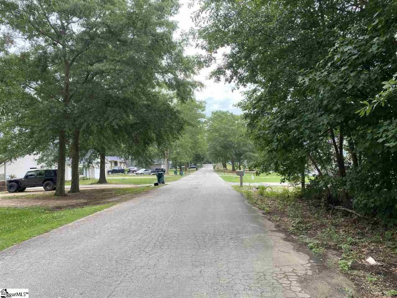 Property image 2 at 217 1/2 Longview Drive, Williamston, SC 29697