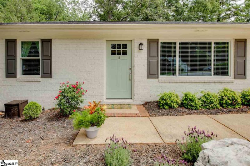 Property image 2 at 18 Bradley Boulevard, Greenville, SC 29609
