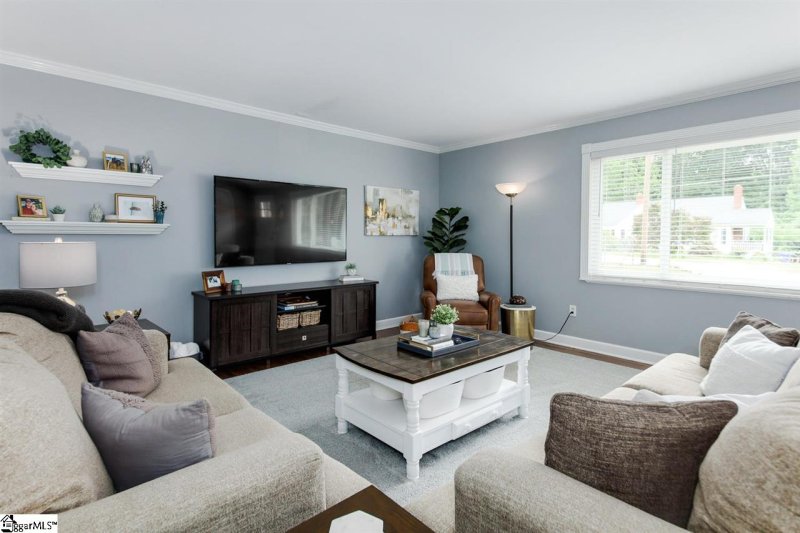 Property image 5 at 18 Bradley Boulevard, Greenville, SC 29609