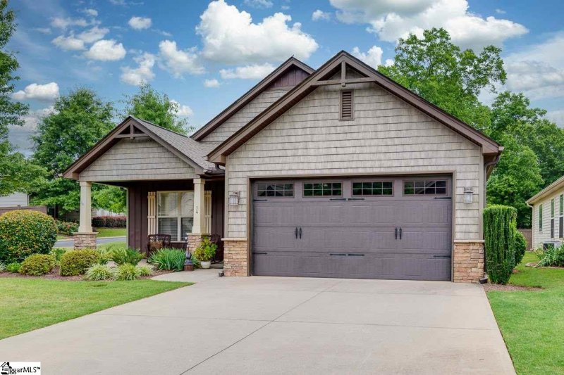 Property image 2 at 14 Dolerite Drive, Taylors, SC 29687