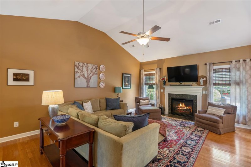 Property image 2 at 208 Grayson Drive, Travelers Rest, SC 29690