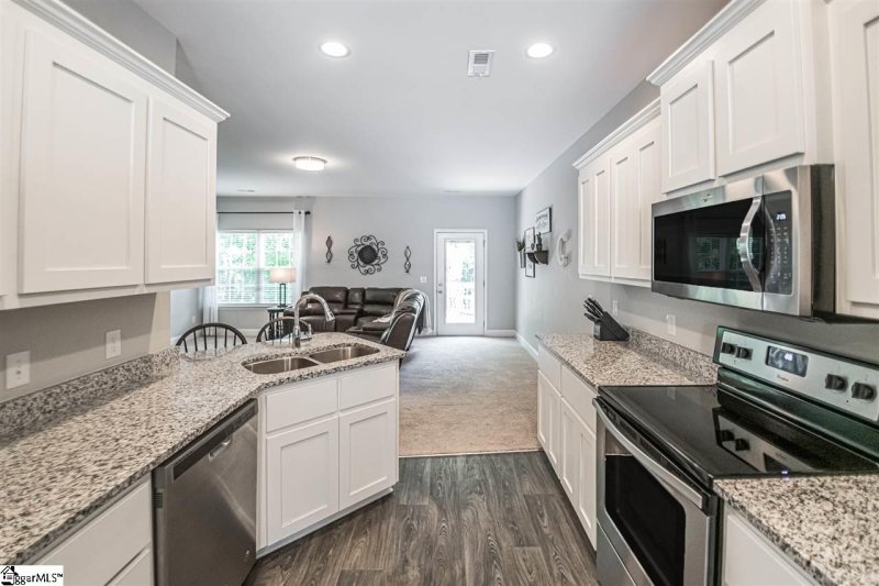 Property image 4 at 130 Village Court, Greer, SC 29651