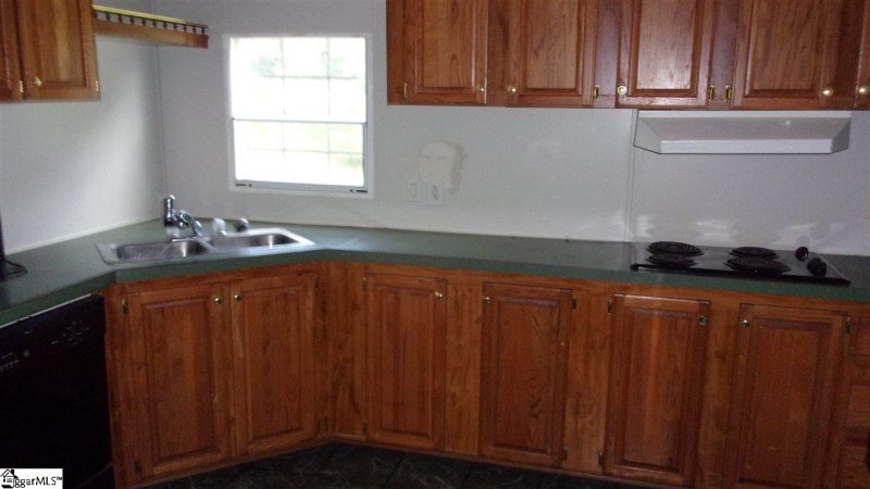 Property image 3 at 116 Sterling Bridge Road, Greenville, SC 29611