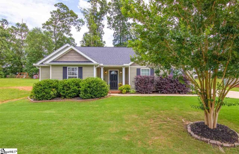 Property image 2 at 15 Flowerwood Drive, Greer, SC 29651
