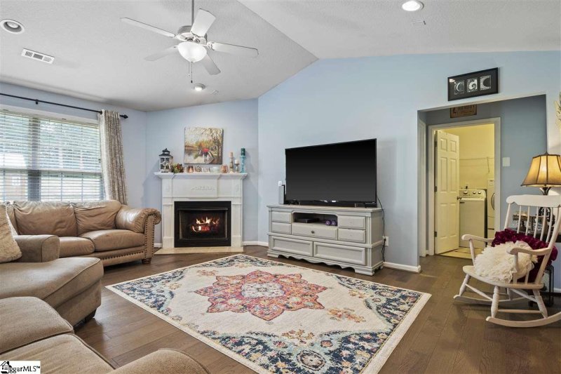 Property image 3 at 15 Flowerwood Drive, Greer, SC 29651