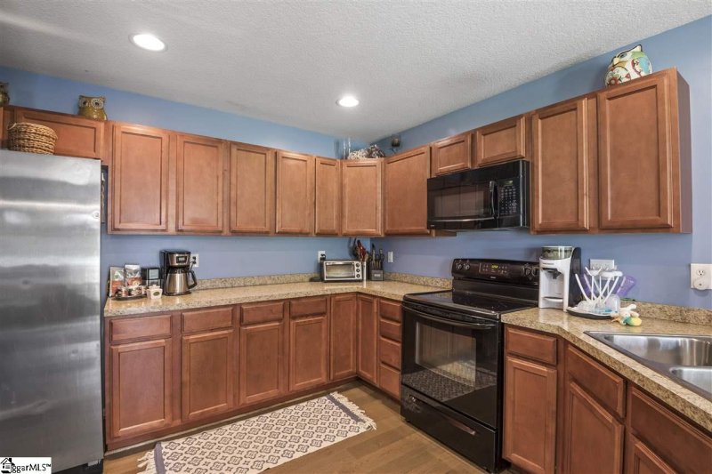 Property image 5 at 15 Flowerwood Drive, Greer, SC 29651