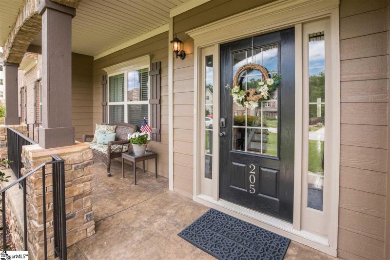 Property image 2 at 205 Lacebark Court, Simpsonville, SC 29680