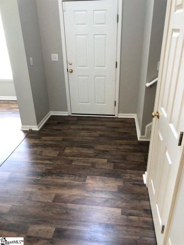 Property image 2 at 200 Manhassett Court, Greenville, SC 29607