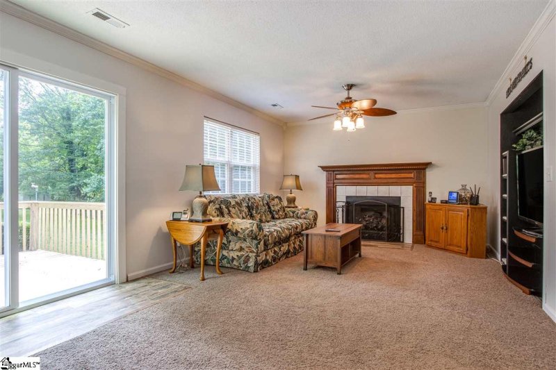 Property image 3 at 19 HOGAN Drive, Greenville, SC 29605