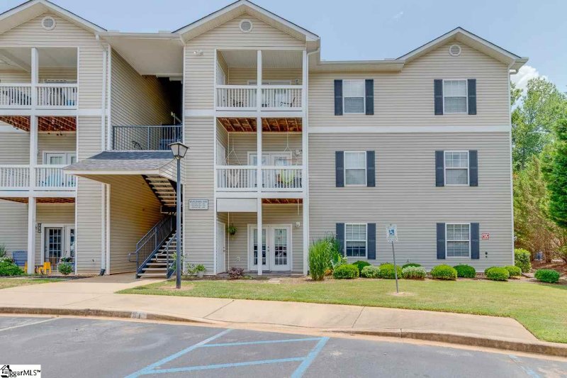 302 Mckenna Circle