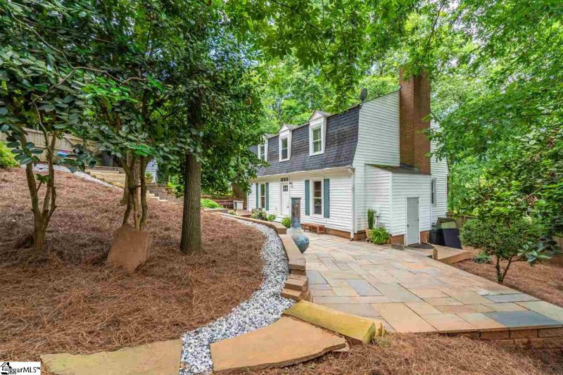 Property image 2 at 520 Woodland Way, Greenville, SC 29607