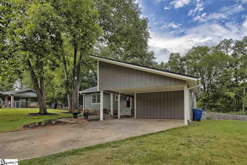 Property image 2 at 209 Tollgate Road, Simpsonville, SC 29681