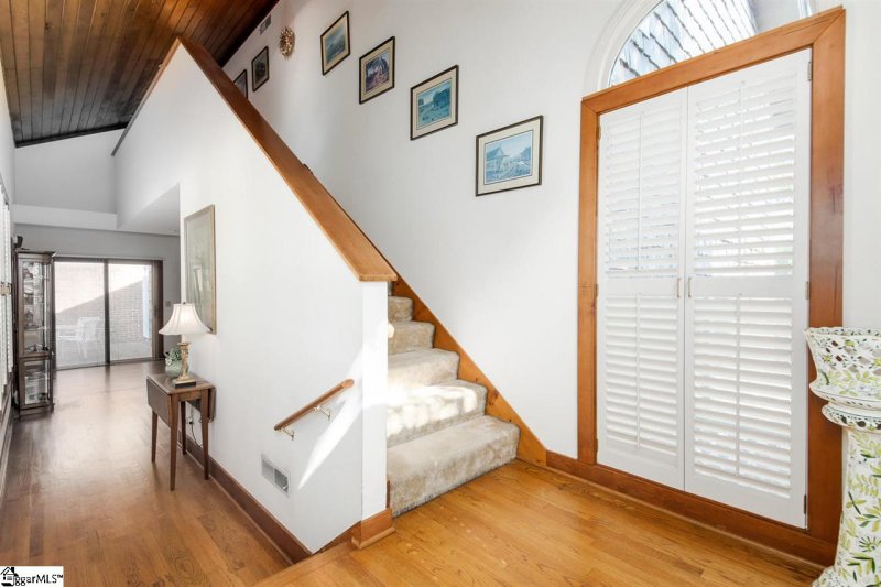 Property image 3 at 226 Hidden Hills Drive, Greenville, SC 29605